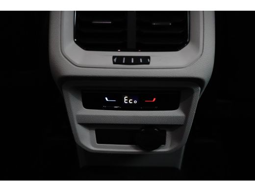 Volkswagen Tiguan Elegance eHybrid | ACC | Achteruitrijcamera | Elektrische achterklep | Stoelverwarming | Elektris... ActivLease financial lease