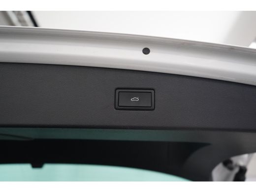 Volkswagen Tiguan Elegance eHybrid | ACC | Achteruitrijcamera | Elektrische achterklep | Stoelverwarming | Elektris... ActivLease financial lease