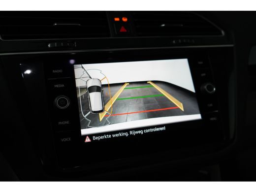 Volkswagen Tiguan Elegance eHybrid | ACC | Achteruitrijcamera | Elektrische achterklep | Stoelverwarming | Elektris... ActivLease financial lease