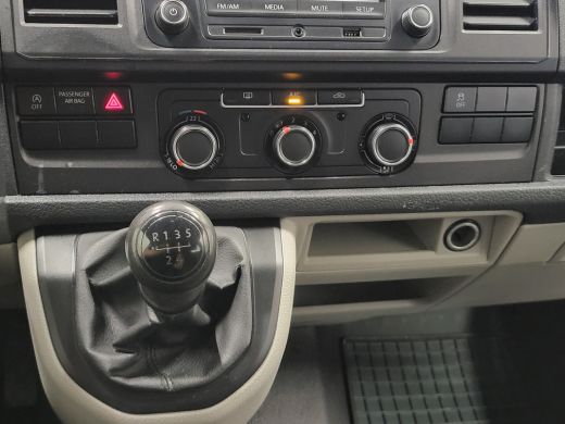 Volkswagen Transporter 2.0TDI L2/H1 Dubbele Cabine Euro 6! ActivLease financial lease