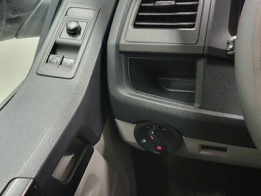 Volkswagen Transporter 2.0TDI L2/H1 Dubbele Cabine Euro 6! ActivLease financial lease