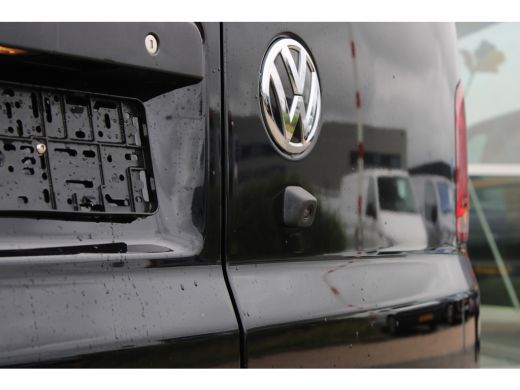 Volkswagen Transporter L2 Highline 2.0TDI 150PK DSG Automaat Airco | Camera | LM Velgen | Navi | Cruise control | Full L... ActivLease financial lease