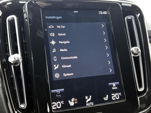Volvo  XC40 1.5 T2 130PK R-Design / Trekhaak / 1/2 Leder / Airco-ecc./ Navigatie / Stoelverwarming / Pdc. / A... ActivLease financial lease