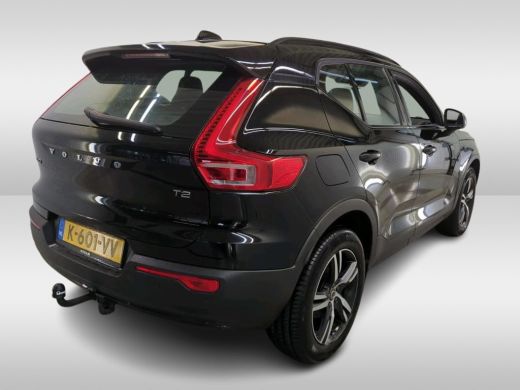 Volvo  XC40 1.5 T2 130PK R-Design / Trekhaak / 1/2 Leder / Airco-ecc./ Navigatie / Stoelverwarming / Pdc. / A... ActivLease financial lease