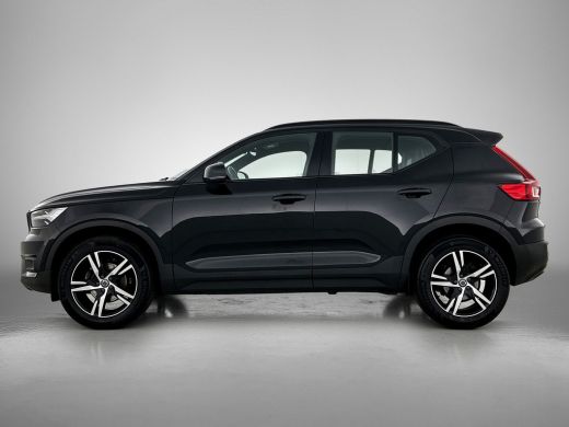 Volvo  XC40 1.5 T2 130PK R-Design / Trekhaak / 1/2 Leder / Airco-ecc./ Navigatie / Stoelverwarming / Pdc. / A... ActivLease financial lease