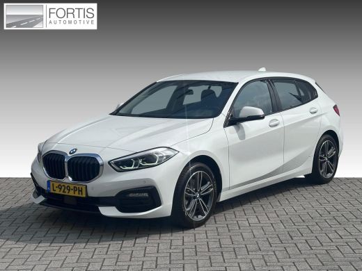 BMW 1 Serie 118i Business Edition NL-AUTO | NAVI | STUUR EN STOEL VERWARMING ActivLease financial lease