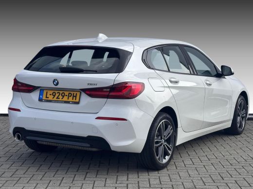 BMW 1 Serie 118i Business Edition NL-AUTO | NAVI | STUUR EN STOEL VERWARMING ActivLease financial lease
