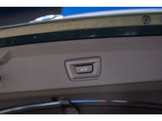 BMW i4 eDrive35 High Executive 70 kWh | M-sport | Cruise adaptief | Camera | Elektrisch bedienbare achte... ActivLease financial lease