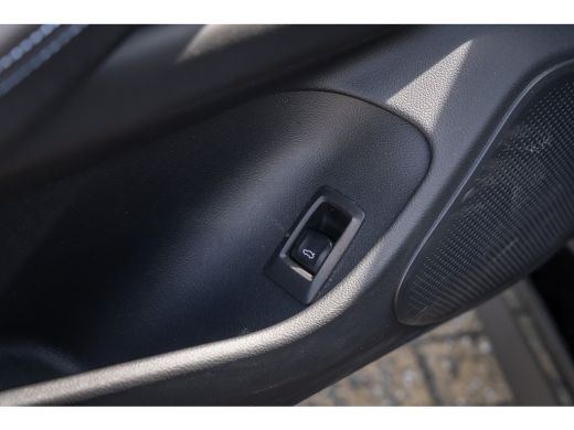 BMW i4 eDrive35 High Executive 70 kWh | M-sport | Cruise adaptief | Camera | Elektrisch bedienbare achte... ActivLease financial lease