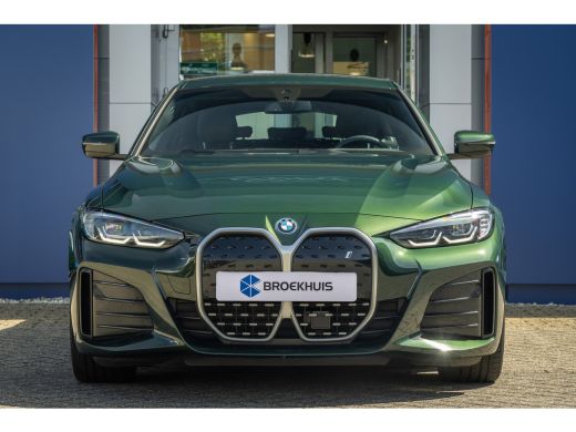 BMW i4 eDrive35 High Executive 70 kWh | M-sport | Cruise adaptief | Camera | Elektrisch bedienbare achte... ActivLease financial lease