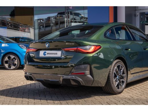 BMW i4 eDrive35 High Executive 70 kWh | M-sport | Cruise adaptief | Camera | Elektrisch bedienbare achte... ActivLease financial lease