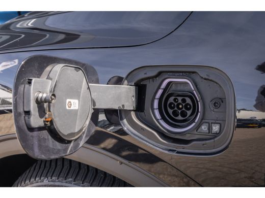 Ford Kuga 2.5 PHEV Titanium | Trekhaak | Keyless entry/Start | Achteruitrijcamera | Stoel/Stuurwiel Verwarm... ActivLease financial lease
