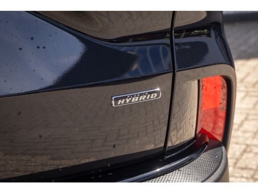 Ford Kuga 2.5 PHEV Titanium | Trekhaak | Keyless entry/Start | Achteruitrijcamera | Stoel/Stuurwiel Verwarm... ActivLease financial lease