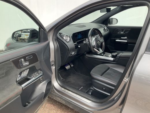 Mercedes-Benz GLA 200 D Solution AMG Memory Pano.dak Stoelverw. Business Orig.NL Dealer-Onderhouden! ActivLease financial lease