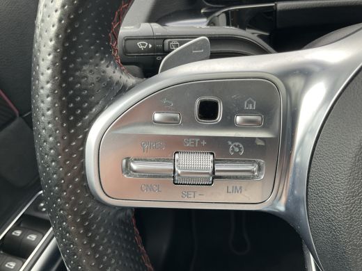 Mercedes-Benz GLA 200 D Solution AMG Memory Pano.dak Stoelverw. Business Orig.NL Dealer-Onderhouden! ActivLease financial lease