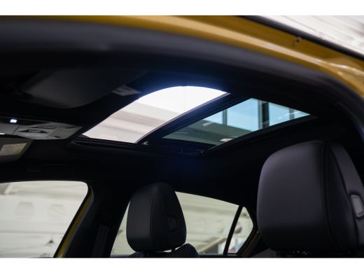 Opel Astra 1.6 Turbo Plug In Hybrid Ultimate | Schuif-Kanteldak | Suede Bekleding | Camera | Navigatie | Hea... ActivLease financial lease