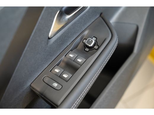 Opel Astra 1.6 Turbo Plug In Hybrid Ultimate | Schuif-Kanteldak | Suede Bekleding | Camera | Navigatie | Hea... ActivLease financial lease