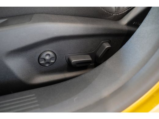 Opel Astra 1.6 Turbo Plug In Hybrid Ultimate | Schuif-Kanteldak | Suede Bekleding | Camera | Navigatie | Hea... ActivLease financial lease