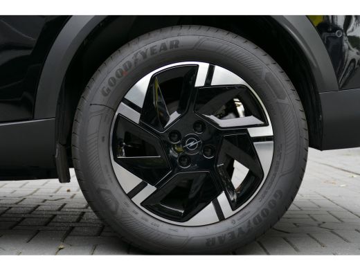 Opel Frontera EV 54KWH EXTENDED RANGE GS AUTOMAAT / CAMERA / STOEL-STUURVERWARMING / 17"LMV / NAVI / LED / CLIM... ActivLease financial lease