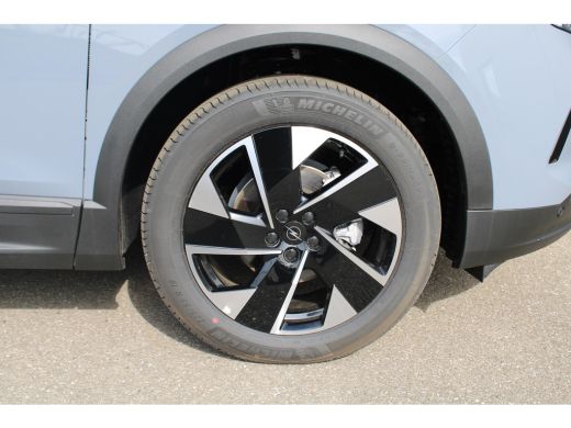 Opel Grandland 1.2 Turbo Hybrid GS | Automaat | Navigatie | Camera voor + achter | Stoelverwarming | Apple carpl... ActivLease financial lease