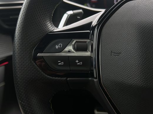 Peugeot 208 1.2 PureTech GT Line 130pk! | Pano | Cruise Control | Stoelverwarming | CarPlay | Leder | ActivLease financial lease