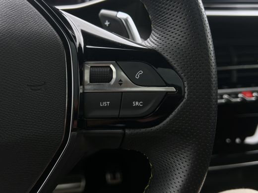 Peugeot 208 1.2 PureTech GT Line 130pk! | Pano | Cruise Control | Stoelverwarming | CarPlay | Leder | ActivLease financial lease