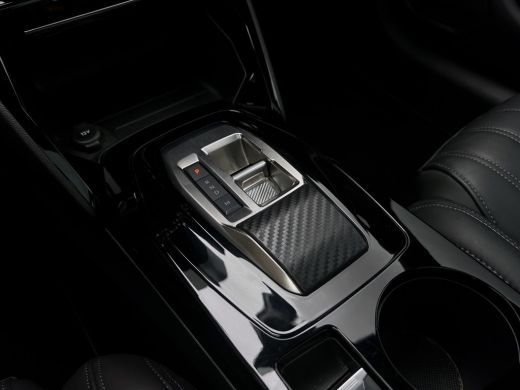 Peugeot 208 1.2 PureTech GT Line 130pk! | Pano | Cruise Control | Stoelverwarming | CarPlay | Leder | ActivLease financial lease