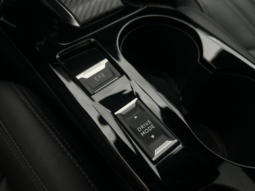 Peugeot 208 1.2 PureTech GT Line 130pk! | Pano | Cruise Control | Stoelverwarming | CarPlay | Leder | ActivLease financial lease