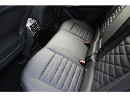 Peugeot 3008 1.6 plug-in Hybrid 195 GT Exclusive | Panorama/schuifdak | Lederen bekleding | Massage | Stoelver... ActivLease financial lease