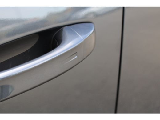 Peugeot 3008 1.6 plug-in Hybrid 195 GT Exclusive | Panorama/schuifdak | Lederen bekleding | Massage | Stoelver... ActivLease financial lease