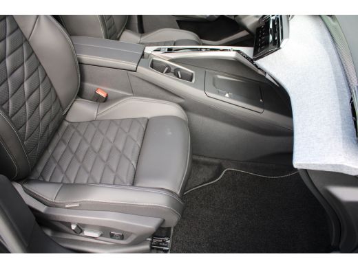 Peugeot 3008 1.6 plug-in Hybrid 195 GT Exclusive | Panorama/schuifdak | Lederen bekleding | Massage | Stoelver... ActivLease financial lease