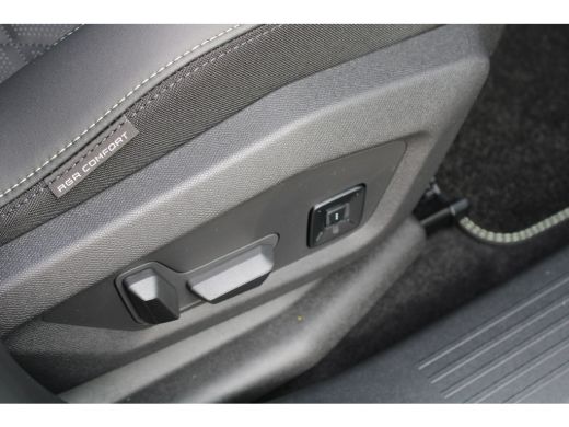 Peugeot 3008 1.6 plug-in Hybrid 195 GT Exclusive | Panorama/schuifdak | Lederen bekleding | Massage | Stoelver... ActivLease financial lease