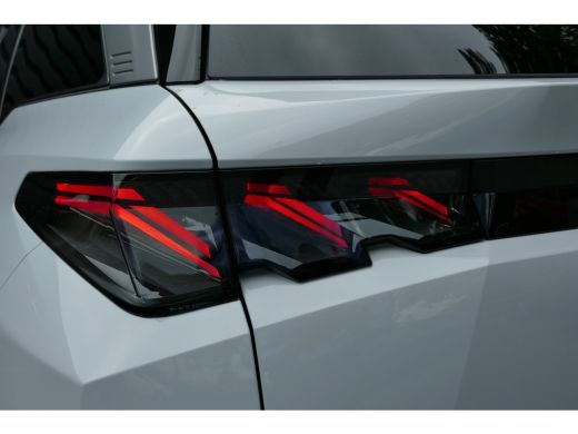Peugeot 5008 1.2 HYBRID 145PK 7-ZITS GT AUTOMAAT / CAMERA / KEYLESS / FULL-LED / STOELVERWARMING / ELEKTR. ACH... ActivLease financial lease
