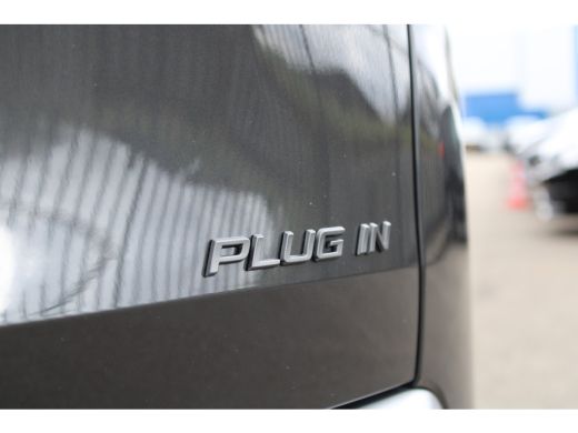 Peugeot 5008 1.6 Plug-in Hybrid 195 GT Exclusive | Panorama/schuifdak | Lederen bekleding | Massage | Stoelver... ActivLease financial lease