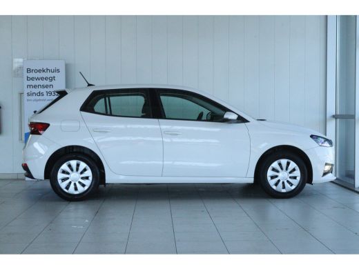 Skoda Fabia 1.0 MPI Greentech Ambition | Cruise Control | Stoelverwarming | Carplay | Sensoren | Airco | Radio ActivLease financial lease