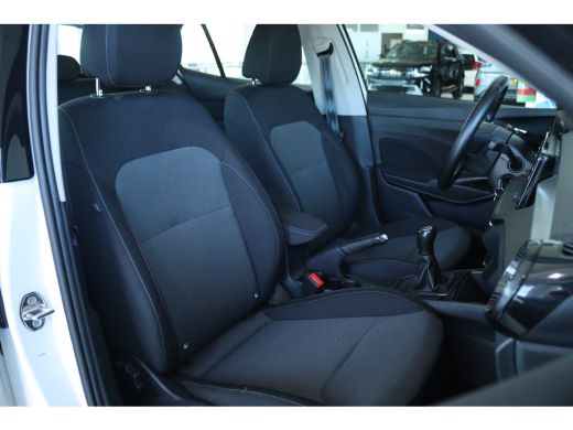Skoda Fabia 1.0 MPI Greentech Ambition | Cruise Control | Stoelverwarming | Carplay | Sensoren | Airco | Radio ActivLease financial lease