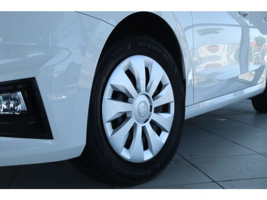 Skoda Fabia 1.0 MPI Greentech Ambition | Cruise Control | Stoelverwarming | Carplay | Sensoren | Airco | Radio ActivLease financial lease