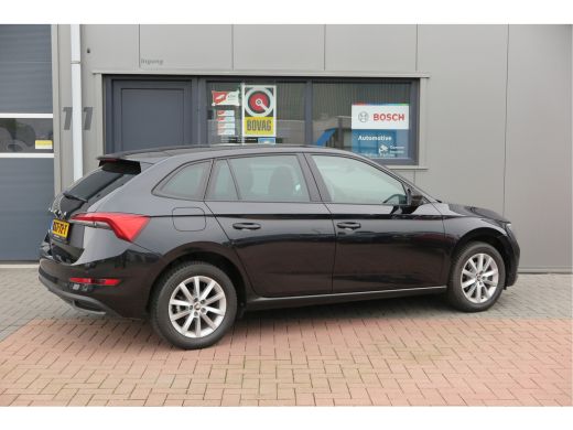 Skoda Scala 1.0 TSI 110pk H6 Sport Business. Panoramadak , Led, Stoelverwarming, Achteruitrijcamera , PDC , C... ActivLease financial lease