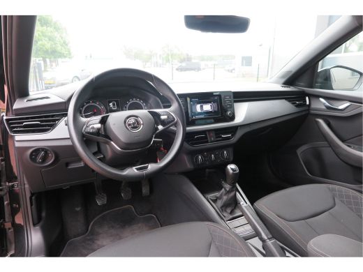 Skoda Scala 1.0 TSI 110pk H6 Sport Business. Panoramadak , Led, Stoelverwarming, Achteruitrijcamera , PDC , C... ActivLease financial lease