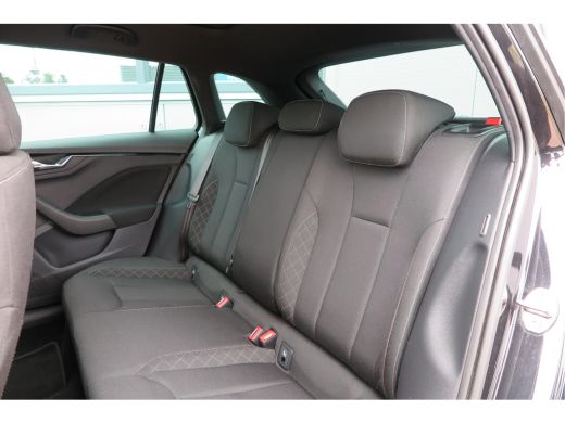 Skoda Scala 1.0 TSI 110pk H6 Sport Business. Panoramadak , Led, Stoelverwarming, Achteruitrijcamera , PDC , C... ActivLease financial lease