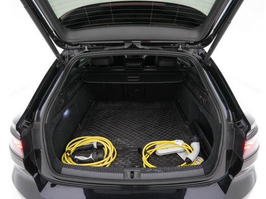 Volkswagen Arteon 1.4 TSI eHybrid R-Line Business (Plug-in) {SoH-90%} (INCL-BTW) *PANO | LEATHER-ARTVELOURS | FULL-... ActivLease financial lease