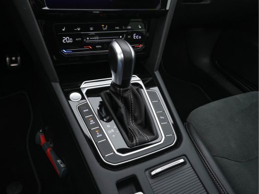 Volkswagen Arteon 1.4 TSI eHybrid R-Line Business (Plug-in) {SoH-90%} (INCL-BTW) *PANO | LEATHER-ARTVELOURS | FULL-... ActivLease financial lease