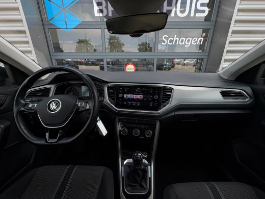 Volkswagen T-Roc 1.0 TSI 110 pk Style | Parkeersensoren | Navigatie | Cruise control adaptief | ActivLease financial lease