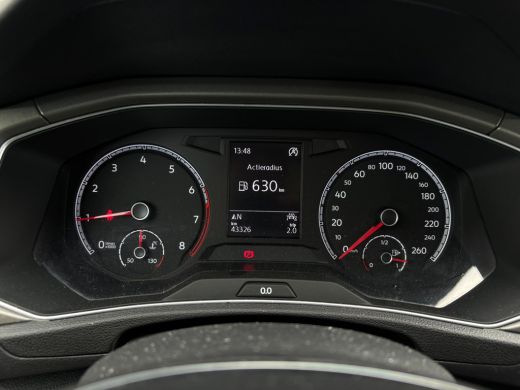 Volkswagen T-Roc 1.0 TSI 110 pk Style | Parkeersensoren | Navigatie | Cruise control adaptief | ActivLease financial lease