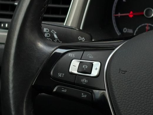 Volkswagen T-Roc 1.0 TSI 110 pk Style | Parkeersensoren | Navigatie | Cruise control adaptief | ActivLease financial lease