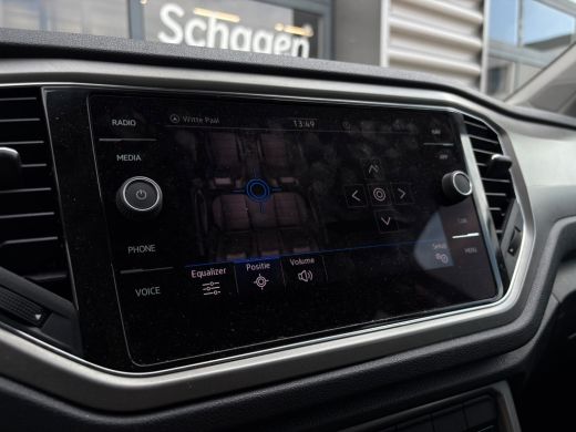 Volkswagen T-Roc 1.0 TSI 110 pk Style | Parkeersensoren | Navigatie | Cruise control adaptief | ActivLease financial lease