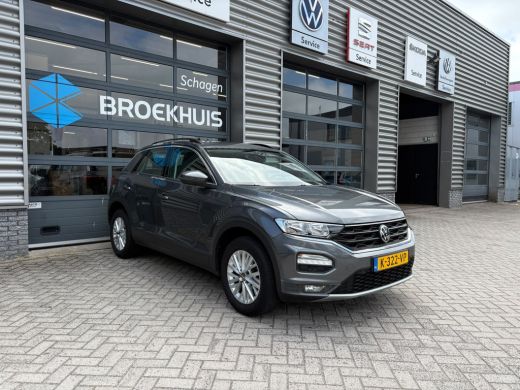 Volkswagen T-Roc 1.0 TSI 110 pk Style | Parkeersensoren | Navigatie | Cruise control adaptief | ActivLease financial lease