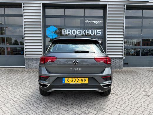 Volkswagen T-Roc 1.0 TSI 110 pk Style | Parkeersensoren | Navigatie | Cruise control adaptief | ActivLease financial lease