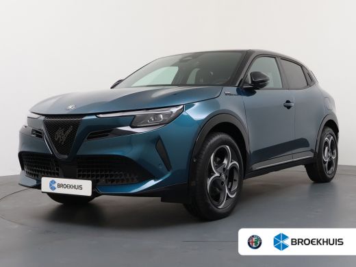 Alfa Romeo Junior Ibrida Sport Speciale | "Sport Speciale" alcantara bekleding met witte accenten - 6-voudig elektr... ActivLease financial lease