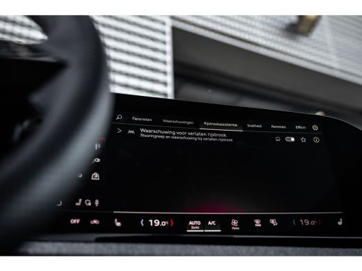 Audi A5 Avant 2.0 e-hybrid quattro S edition | Panoramadak | Sfeerverlichting | 360 Camera | Stoelverwarm... ActivLease financial lease